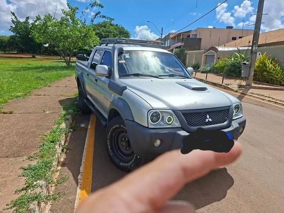 MITSUBISHI L200 2.5 GL 4X4 CD 8V TURBO DIESEL 4P MANUAL MITSUBISHI L200 2.5 GL 4X4 CD 8V TURBO DIESEL 4P MANUAL
